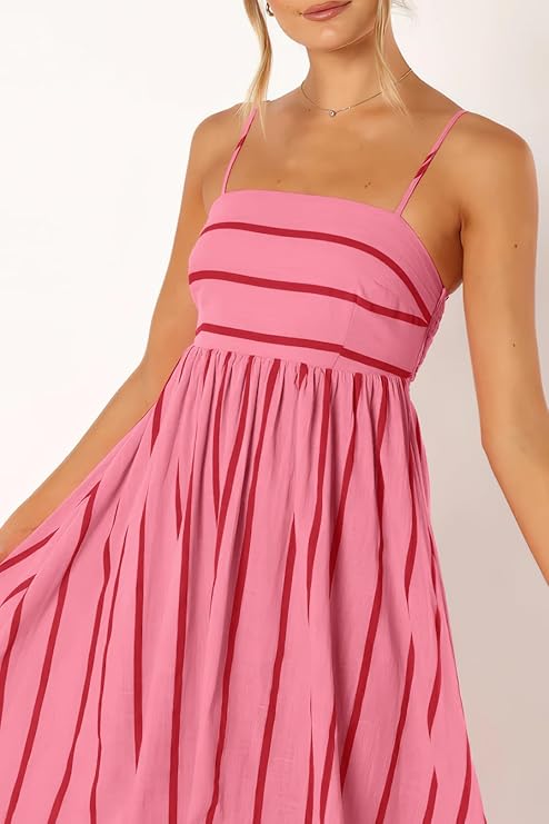 Sexy spaghetti-strap lace-up maxi dress